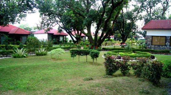 Hotel Corbett Leela Vilas Corbett National Park Exteriér fotografie