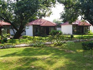 Hotel Corbett Leela Vilas Corbett National Park Exteriér fotografie
